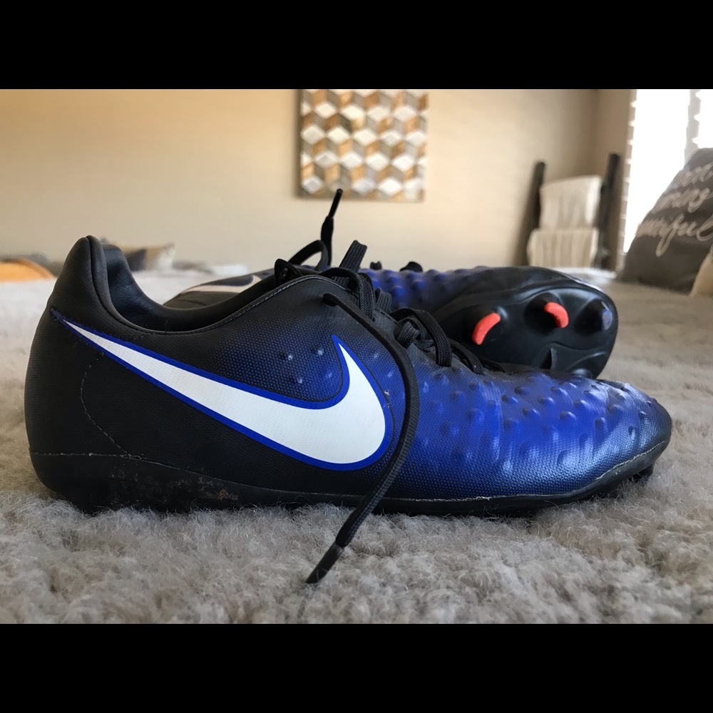 Size 5 Boys Nike Magista Soccer Cleats